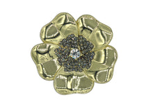 Load image into Gallery viewer, Sakura Gold Metal Brooch
